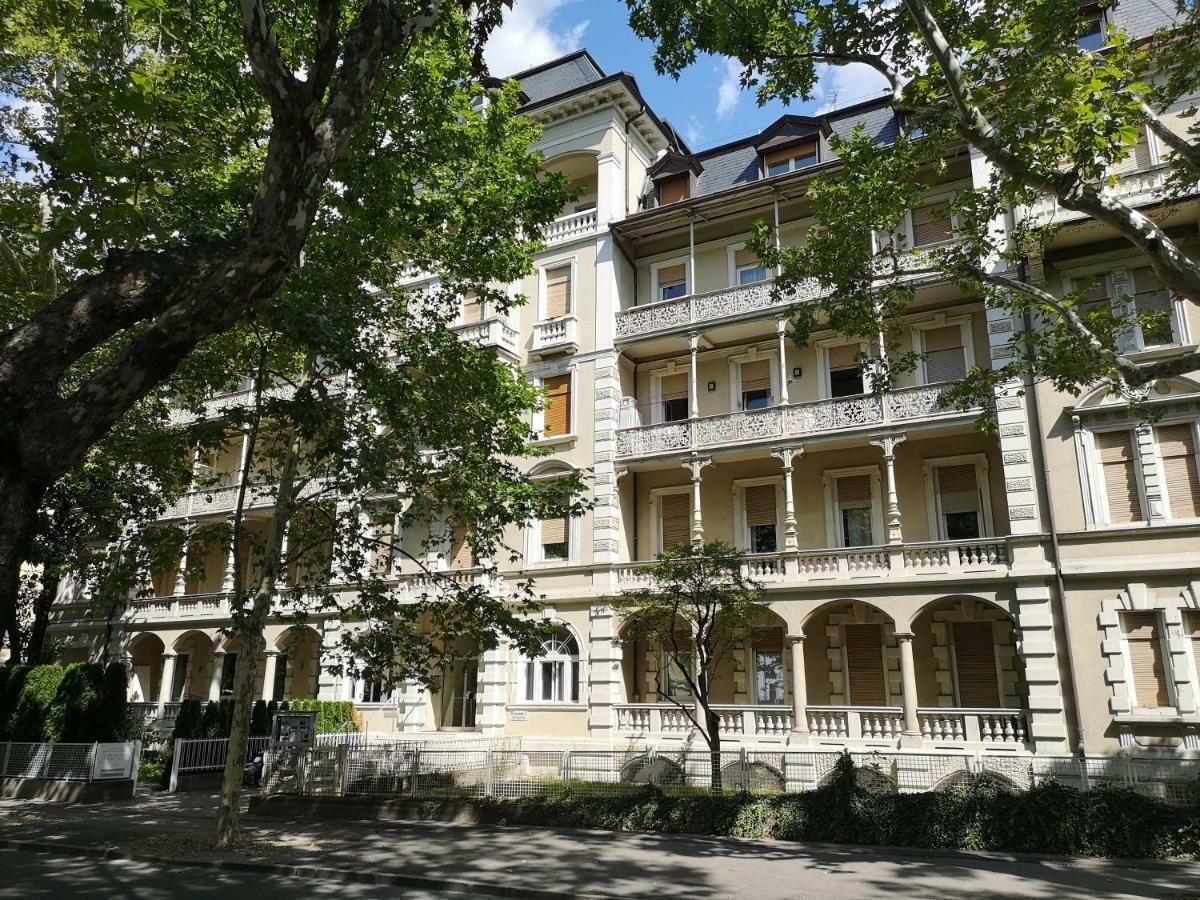Spazioso E Accogliente Nel Centro Di Merano Exteriör bild